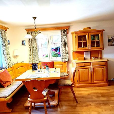 Ferienwohnung Grundlsee, Willkommen In Mami'S Ferienwohnung エクステリア 写真